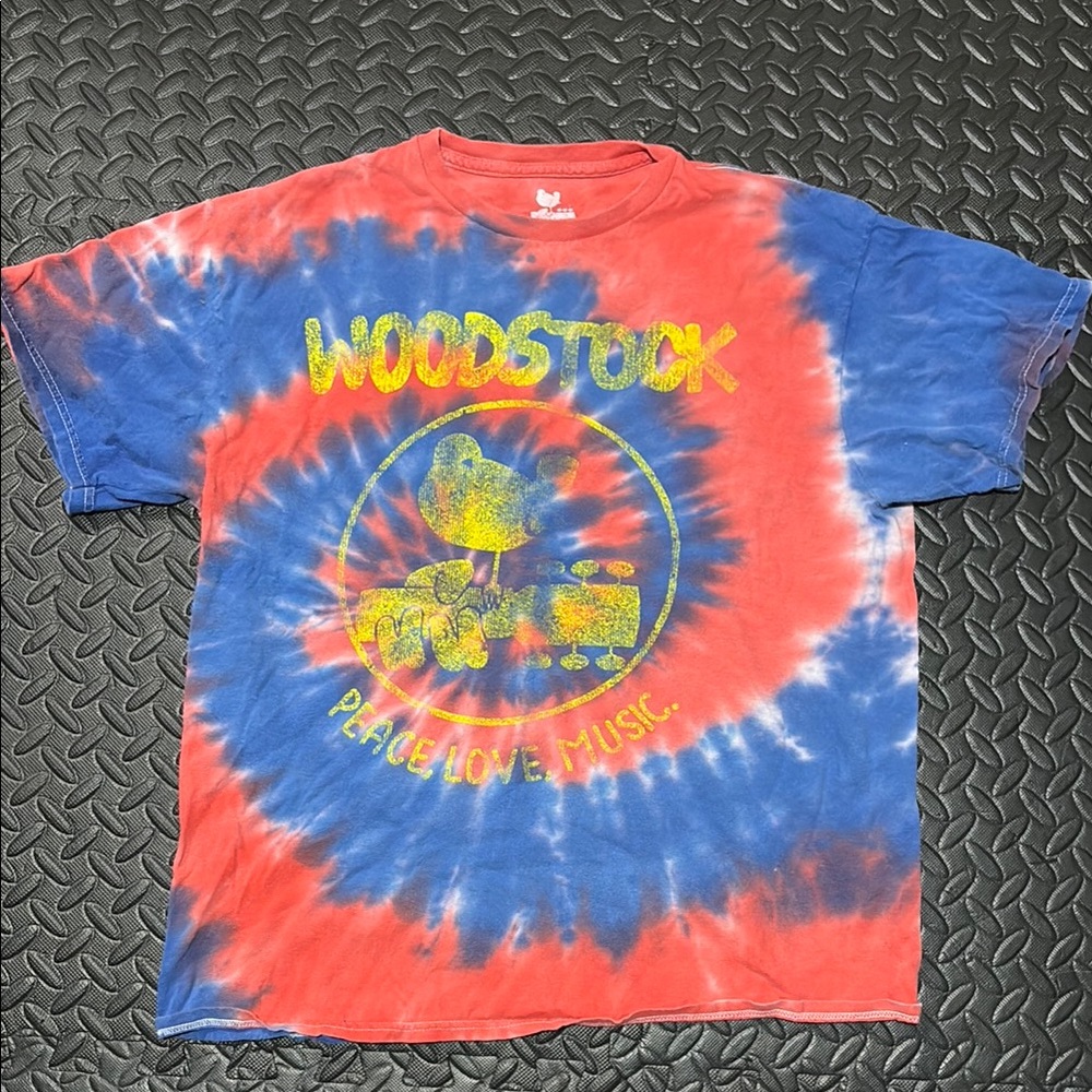 Vintage Woodstock Vibrant Red and Blue Tie-Dye Short Sleeve Tee